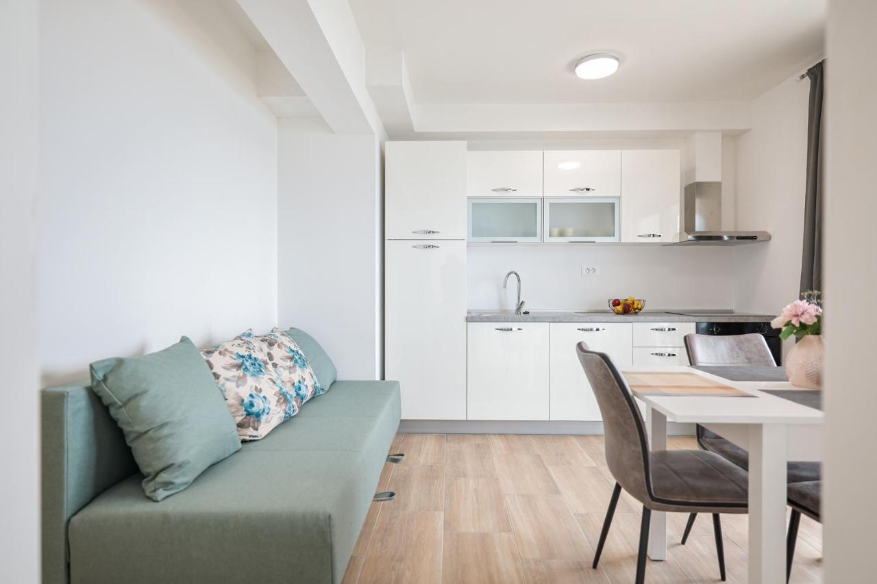 Beachfront Apartments Tic With Seaview Miletici Exterior foto