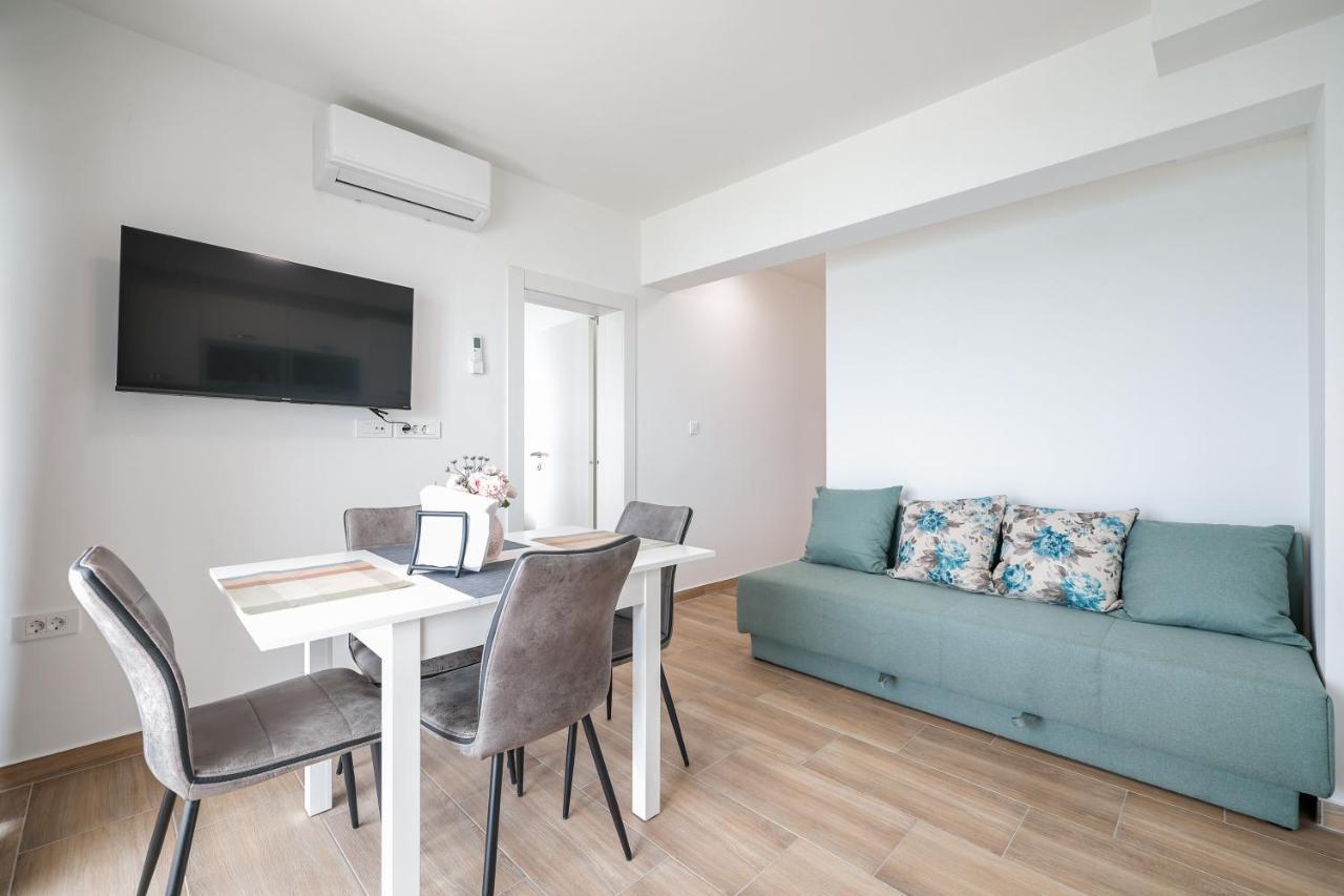 Beachfront Apartments Tic With Seaview Miletici Exterior foto