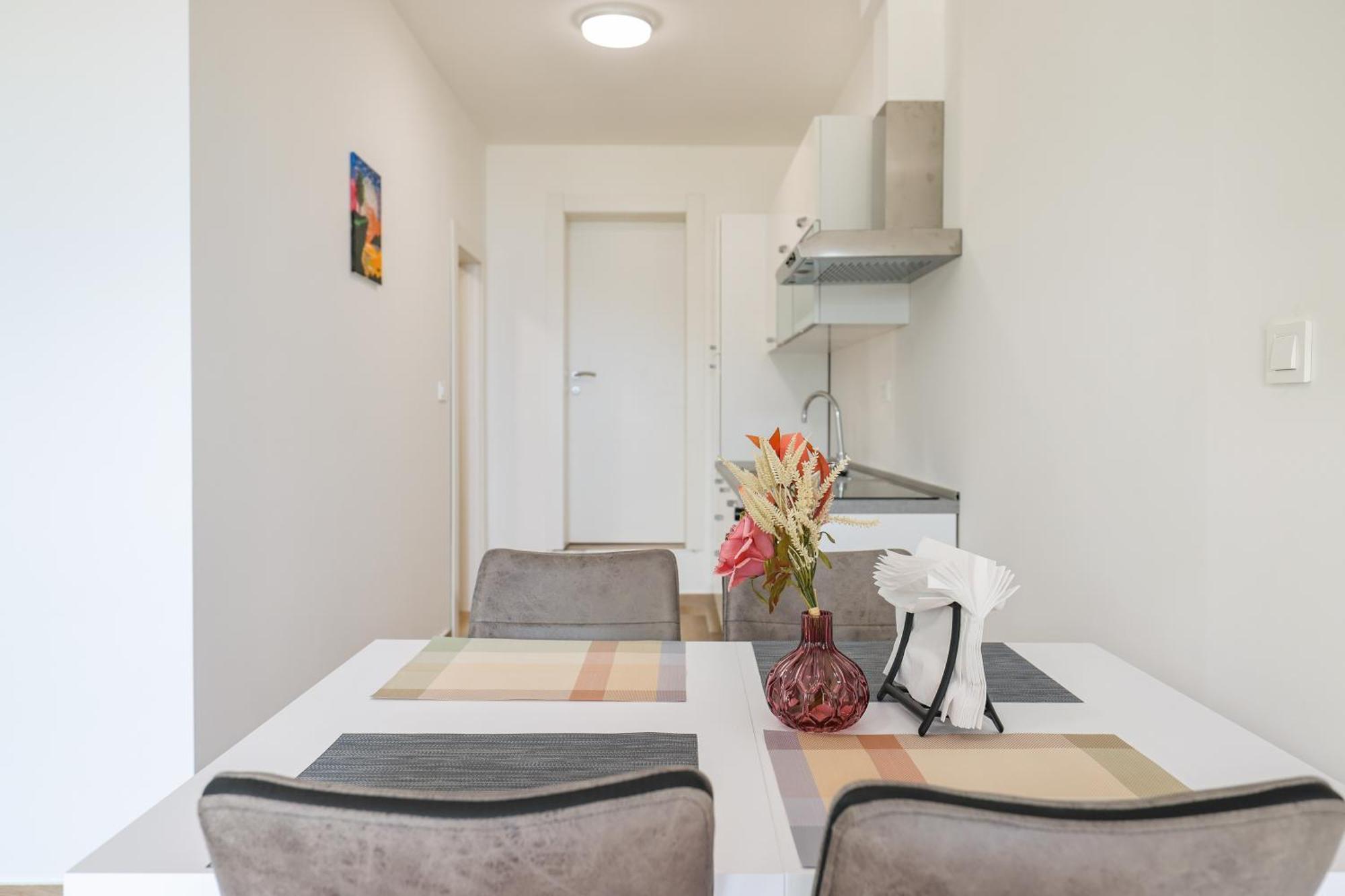 Beachfront Apartments Tic With Seaview Miletici Exterior foto